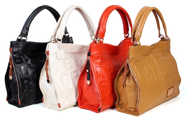 Ladies Handbag- Top 10 Birthday Gifts for Girlfriend
