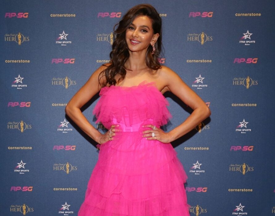 Shibani Dandekar- Top 10 Most Beautiful Female Journalists in India Shibani Dandekar- Top 10 Most Beautiful Female Journalists in India