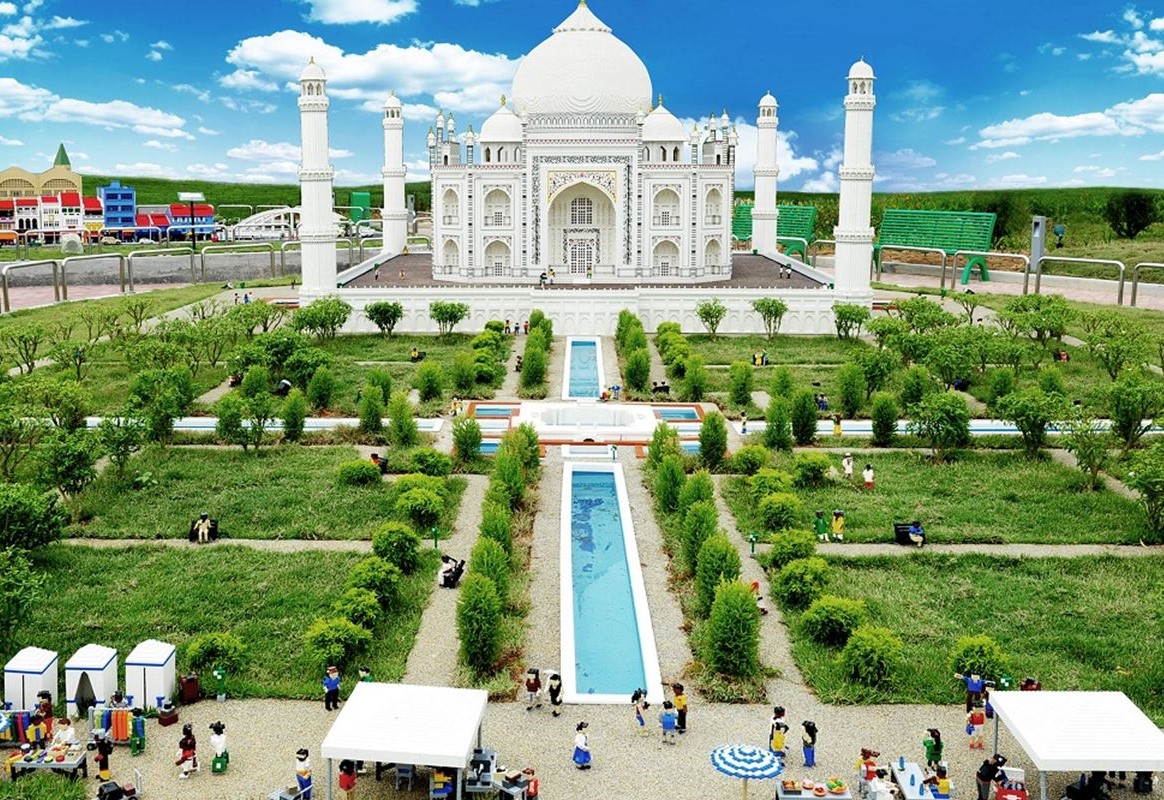 Taj Mahal- Top 10 Latest Wonders of the World