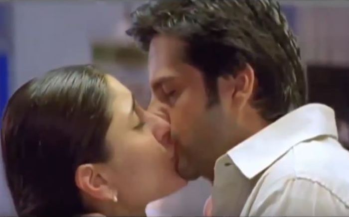 Kareena Kapoor Khan- Top 10 First time Onscreen Hot Kisses of Bollywood Actresses