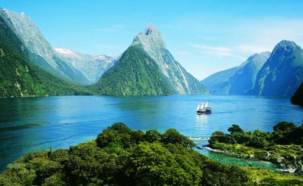 Milford Sound- Top 10 Best Places to Visit in New Zealand