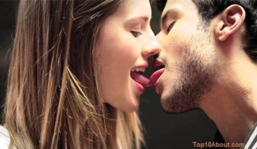 Lizard Kiss- Top 10 Most Sexiest Type of Kisses Ever