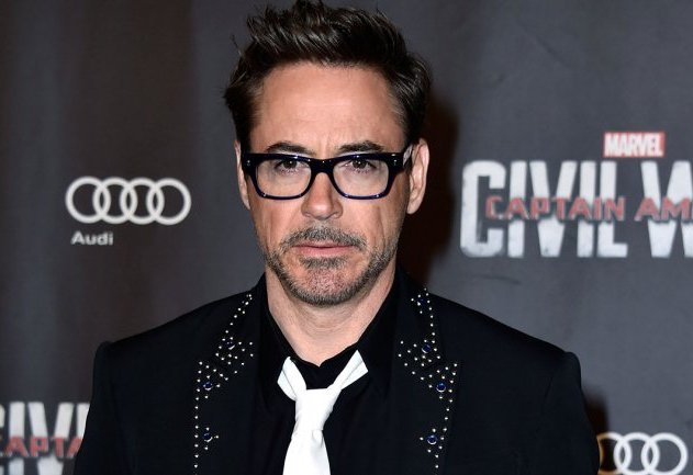 Robert Downey Jr- Top 10 Most Popular Hollywood Actors in the World Robert Downey Jr- Top 10 Most Popular Hollywood Actors in the World