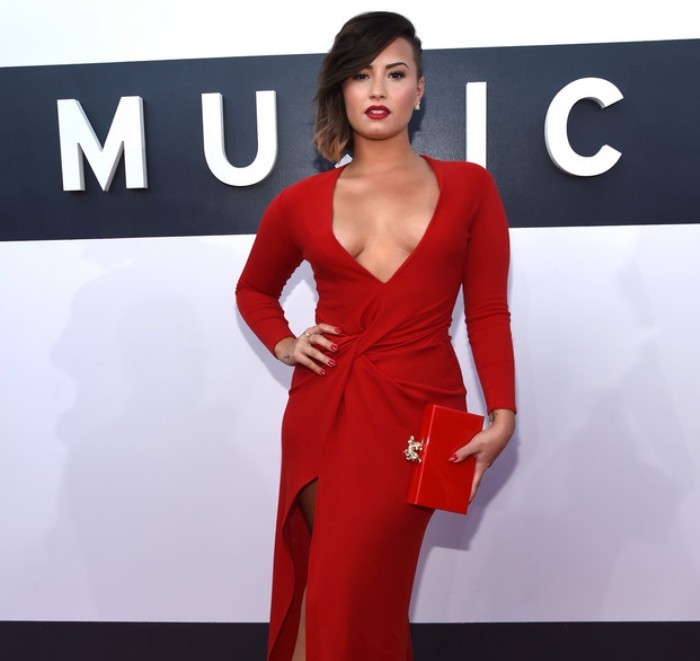 Demi Lovato- Top 10 Hottest Young Female Celebrities in the World