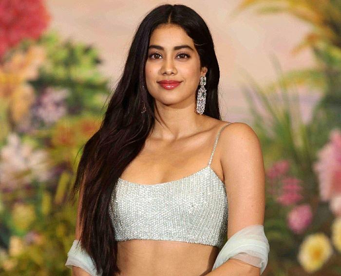 Janhvi Kapoor- Top 10 Hottest and Beautiful Young Bollywood Actresses