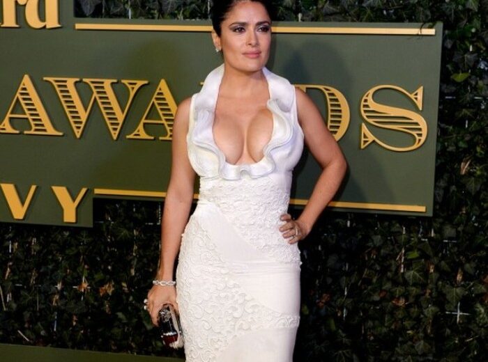 Salma Hayek- Top 10 Most Sexiest Mexican Women