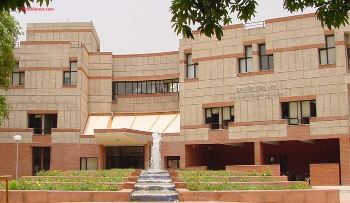 IITK- Top 10 Best Engineering Colleges in India