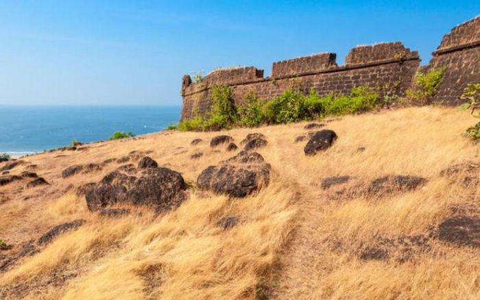 Chapora Fort- Top 10 Best Places to Visit in Goa