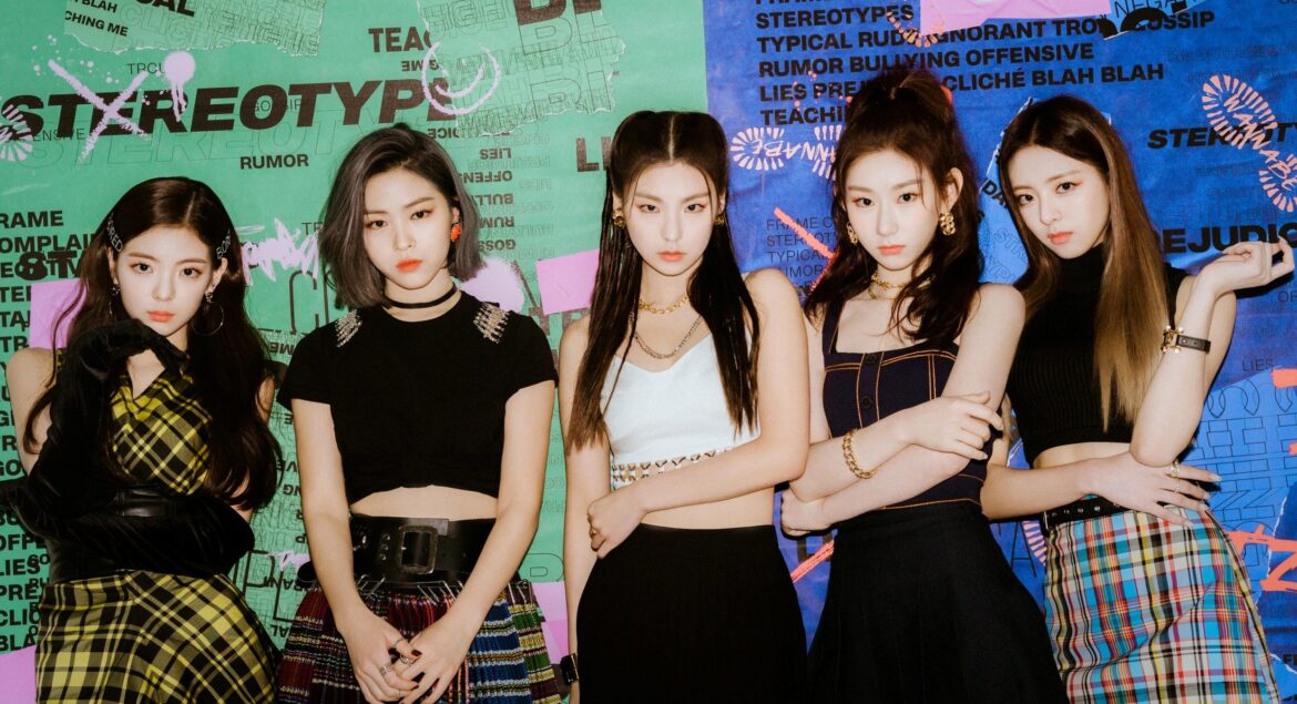 ITZY- Top 10 Most Popular K-Pop Girl Groups