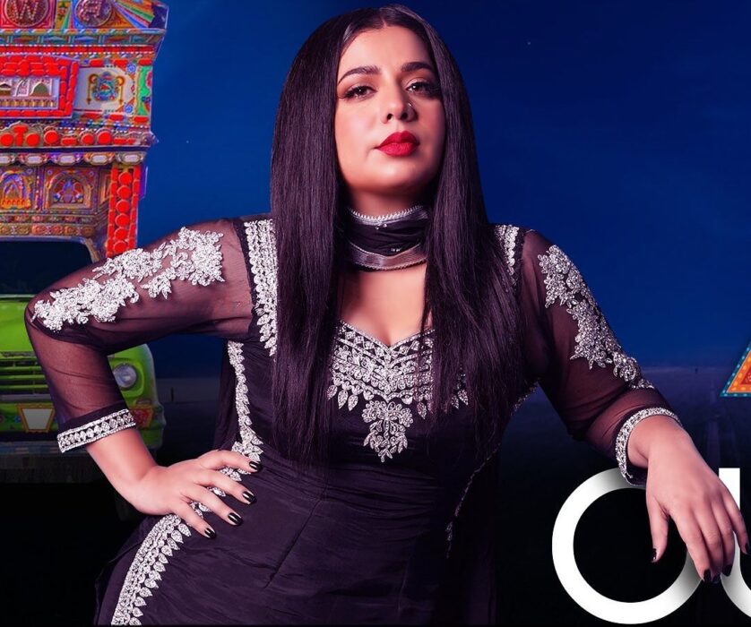 Jasmine Sandlas- Top 10 Beautiful & Hottest Punjabi Female SingersTop 10 Beautiful & Hottest Punjabi Female Singers