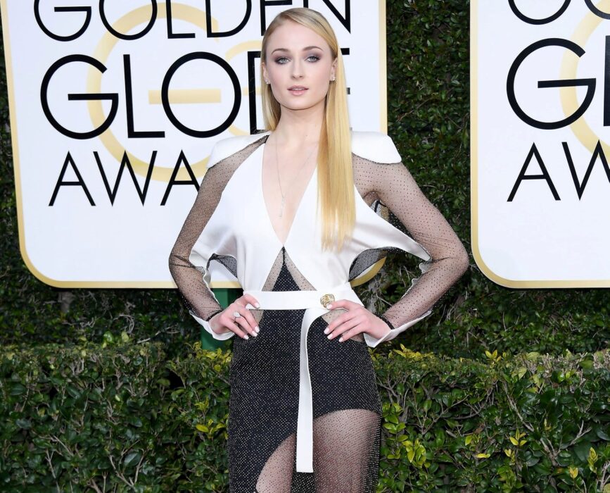Sophie Turner- Top 10 Most Beautiful Girls in the World
